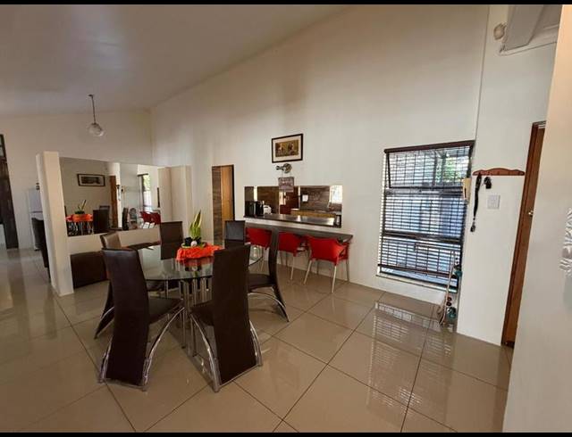 4 BEDROOM HOUSE FOR SALE IN THERESAPARK